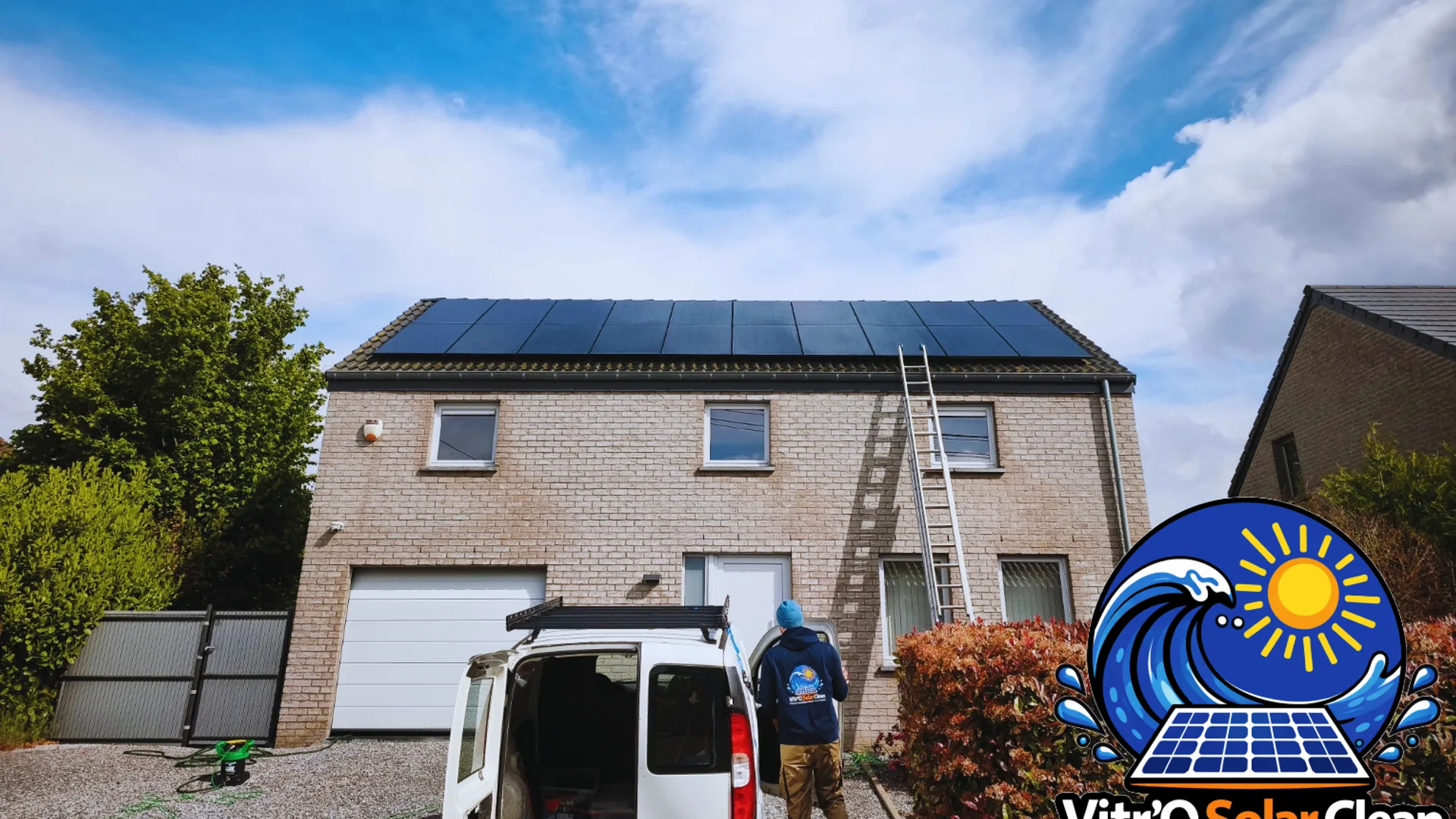 Nettoyage professionnel d'une terrasse extérieure en Hainaut par Vitro Solar Clean